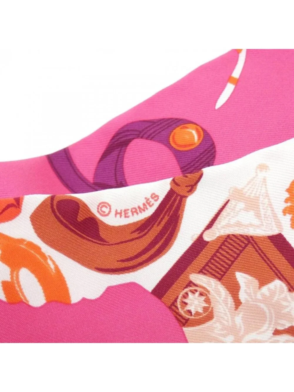 Hermes a Tout en Carre Twilly Scarf